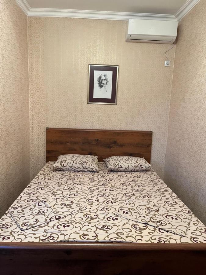 Gostevoy Dom Samir Hotel Gagra Exterior foto